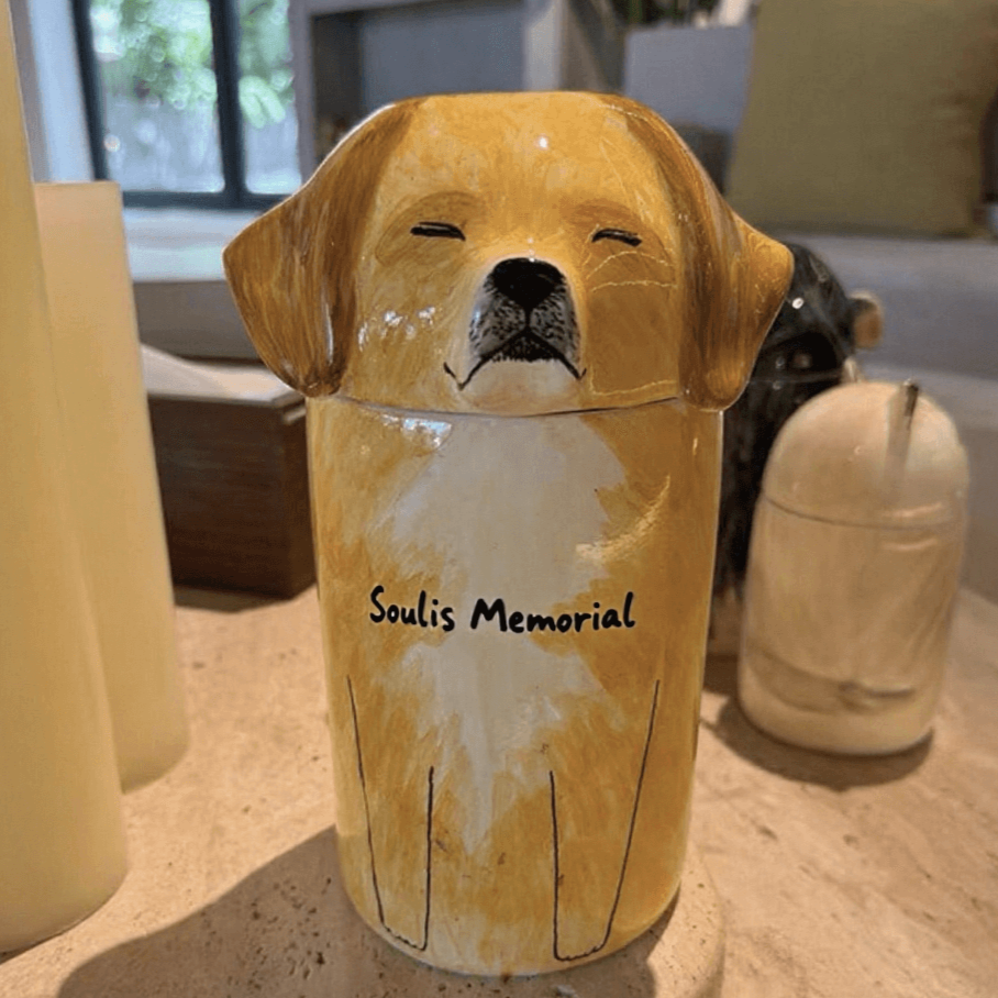 Urne funéraire personnalisée pour chien – Peinte à la main d’après photo | Soulis Mémorial
